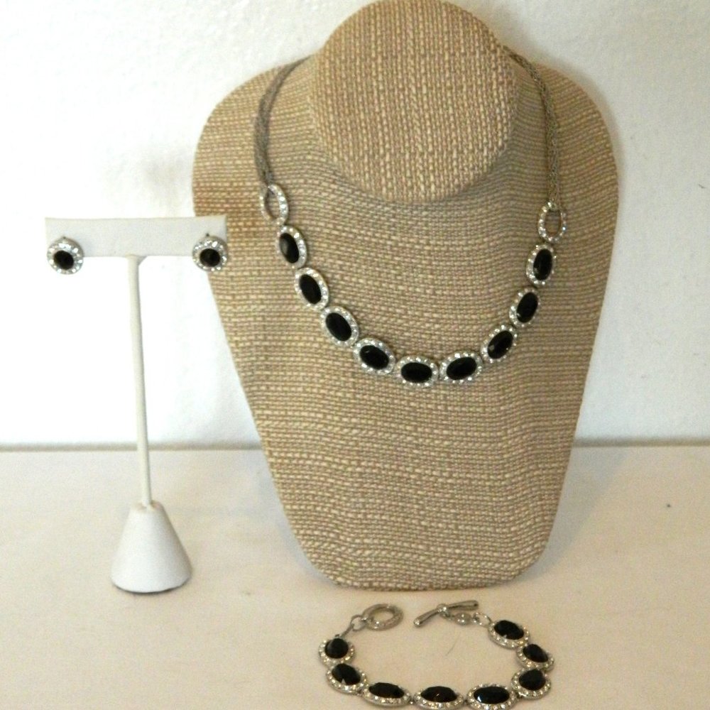 Monet Jewelry Set